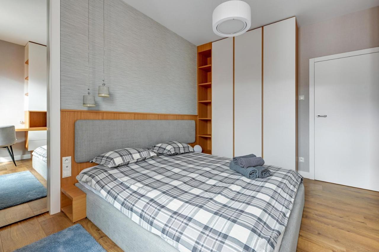 Premium Family & Business Old Town Riverside Apartment With Parking Danzica Esterno foto